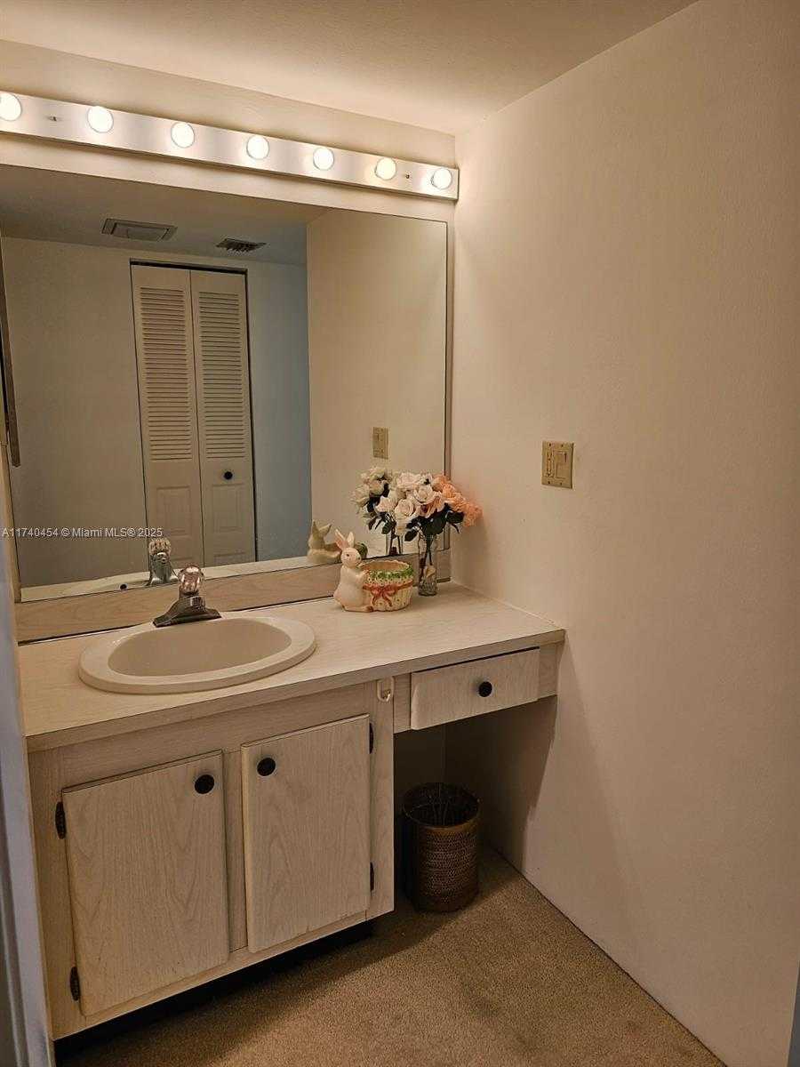 Small Image of 20301 WEST COUNTRY CLUB DR #1425, Aventura Number 12