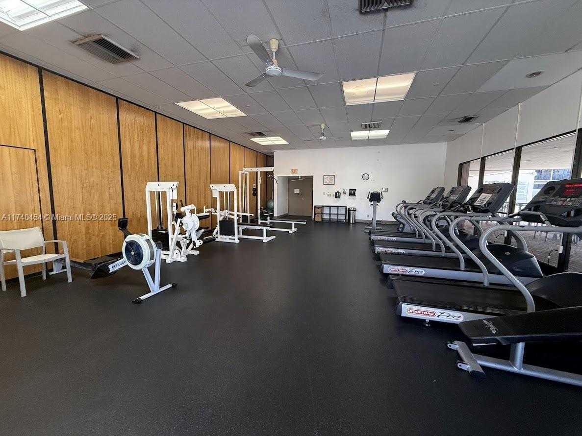 Small Image of 20301 WEST COUNTRY CLUB DR #1425, Aventura Number 26