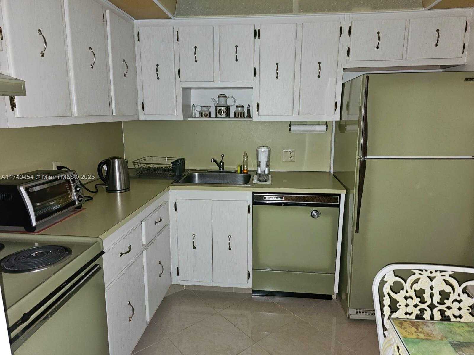 Small Image of 20301 WEST COUNTRY CLUB DR #1425, Aventura Number 5