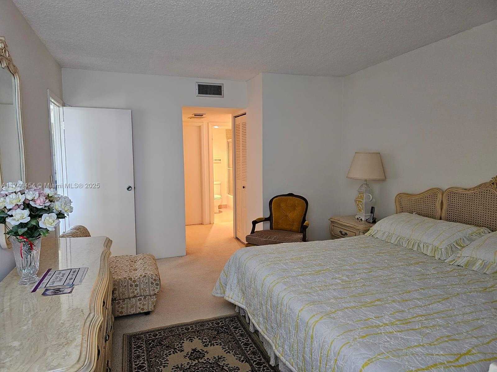 Small Image of 20301 WEST COUNTRY CLUB DR #1425, Aventura Number 6