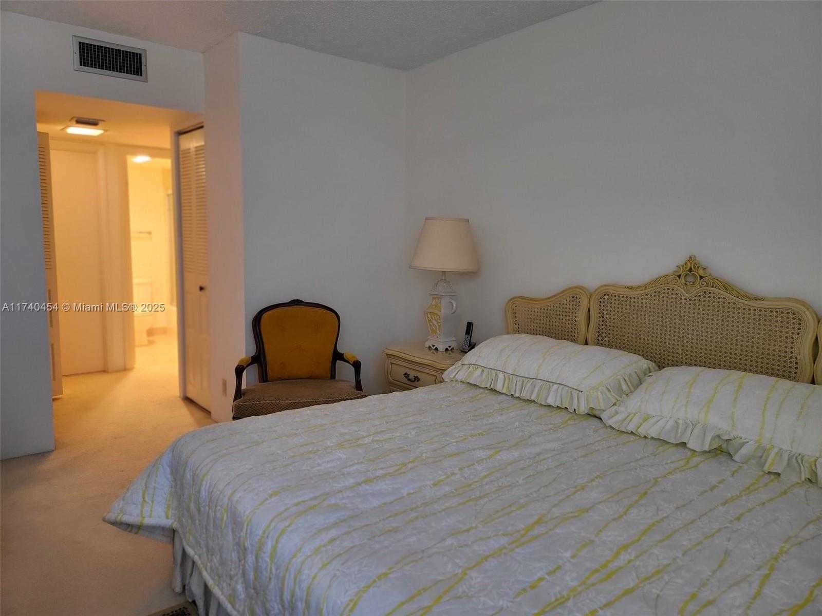 Small Image of 20301 WEST COUNTRY CLUB DR #1425, Aventura Number 8