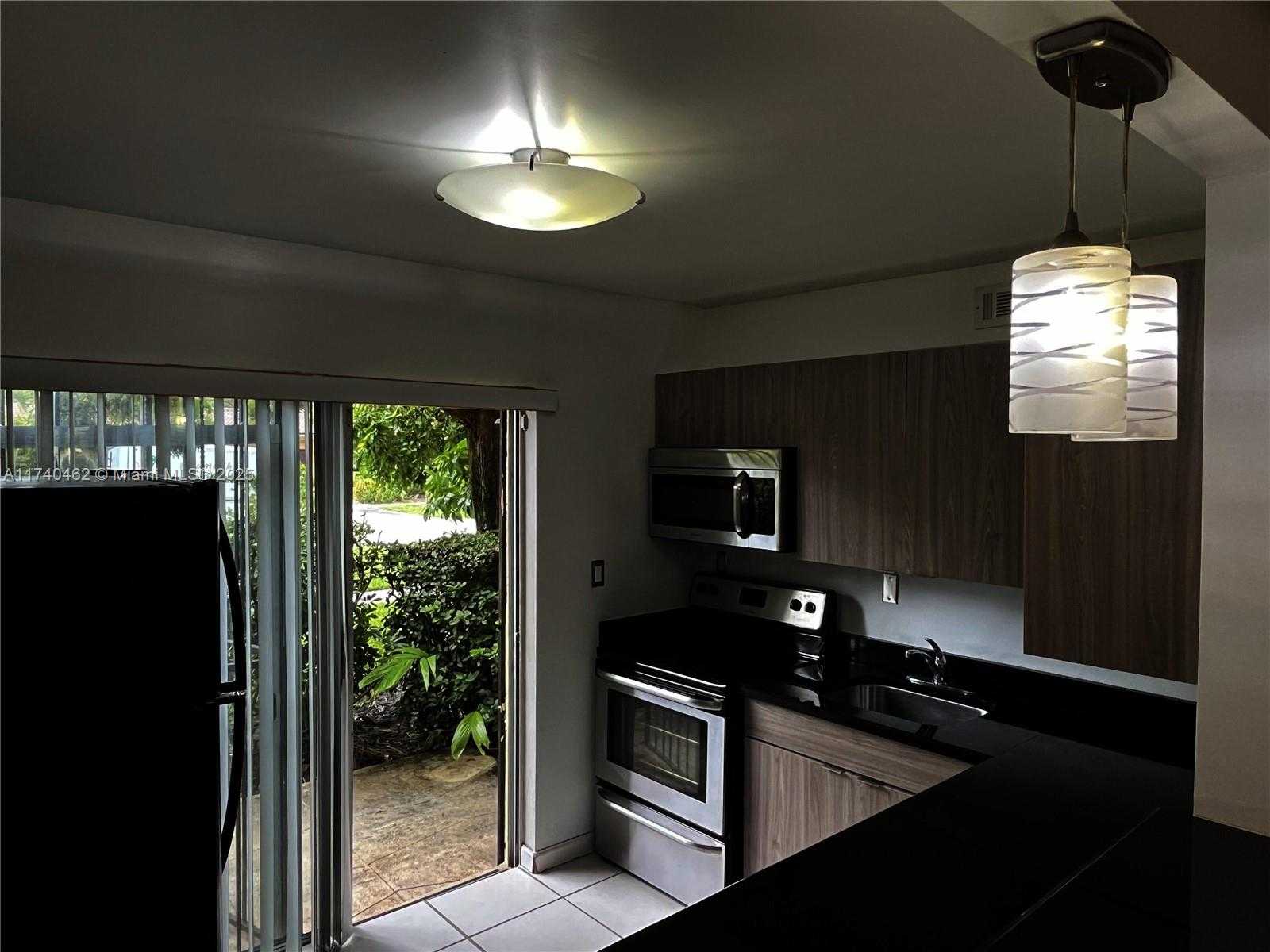 Small Image of 9025 NORTH EAST 4TH AVE RD #9025, Miami Shores Number 3