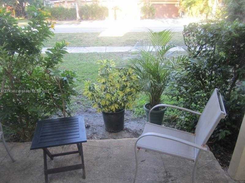 Small Image of 9025 NORTH EAST 4TH AVE RD #9025, Miami Shores Number 5
