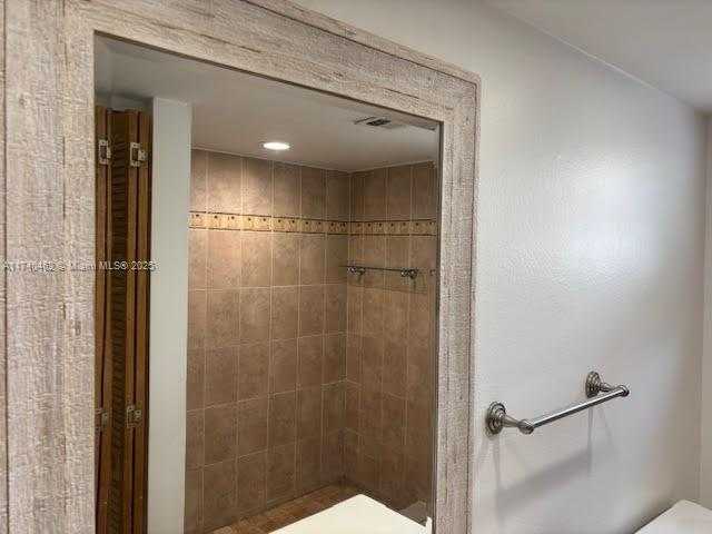 Small Image of 9025 NORTH EAST 4TH AVE RD #9025, Miami Shores Number 6