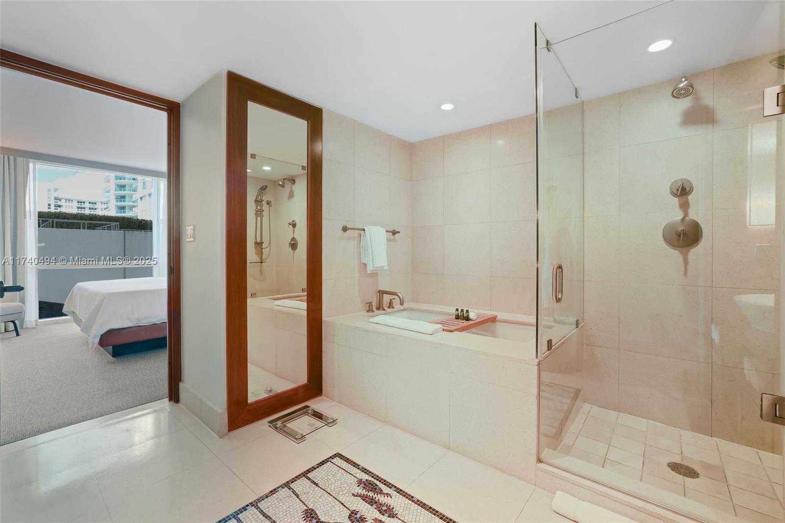 Small Image of 6801 COLLINS AVE #608 (door 616), Miami Beach Number 22