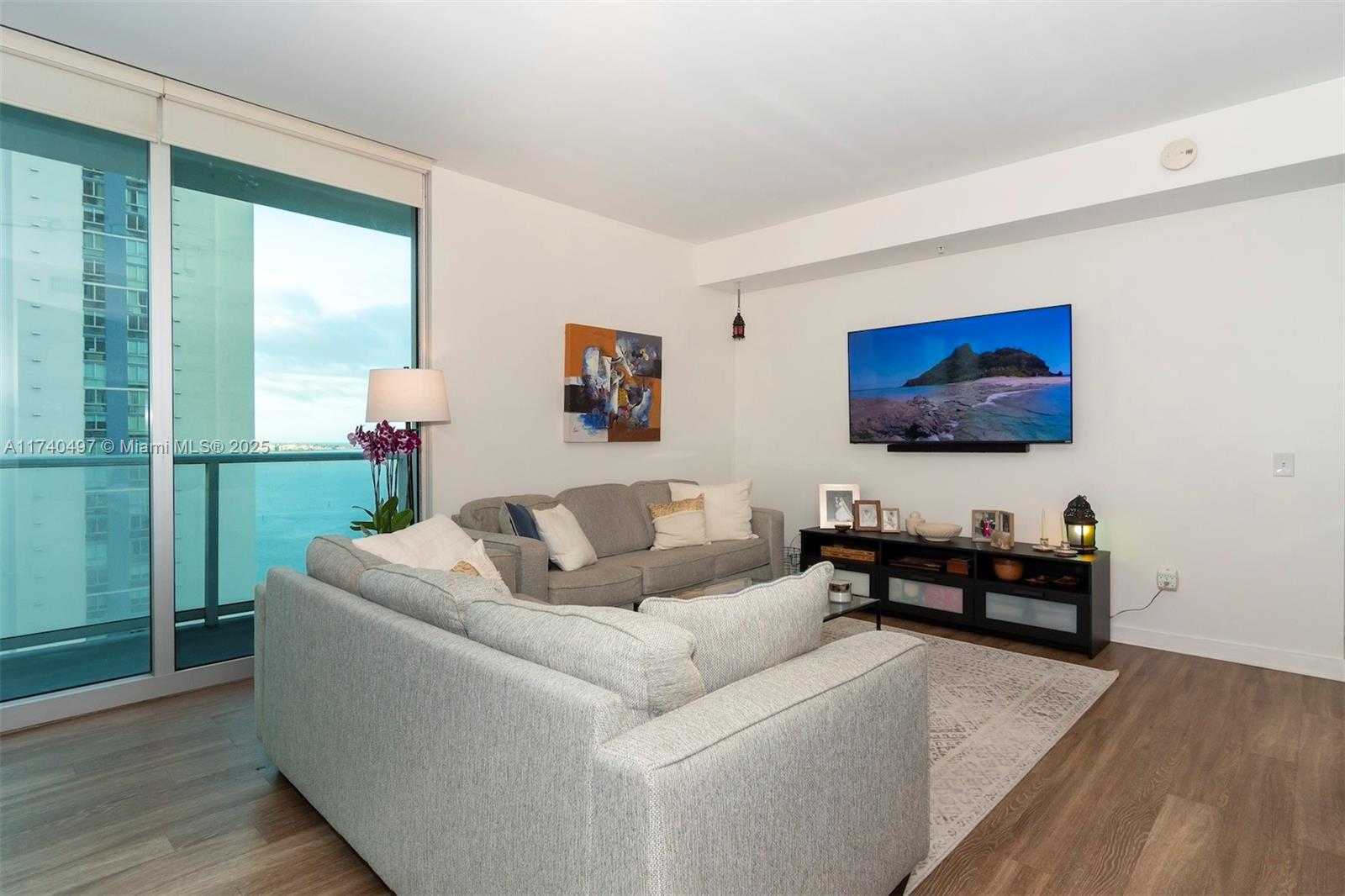 Small Image of 300 SOUTH BISCAYNE BLVD #T-1716, Miami Number 10
