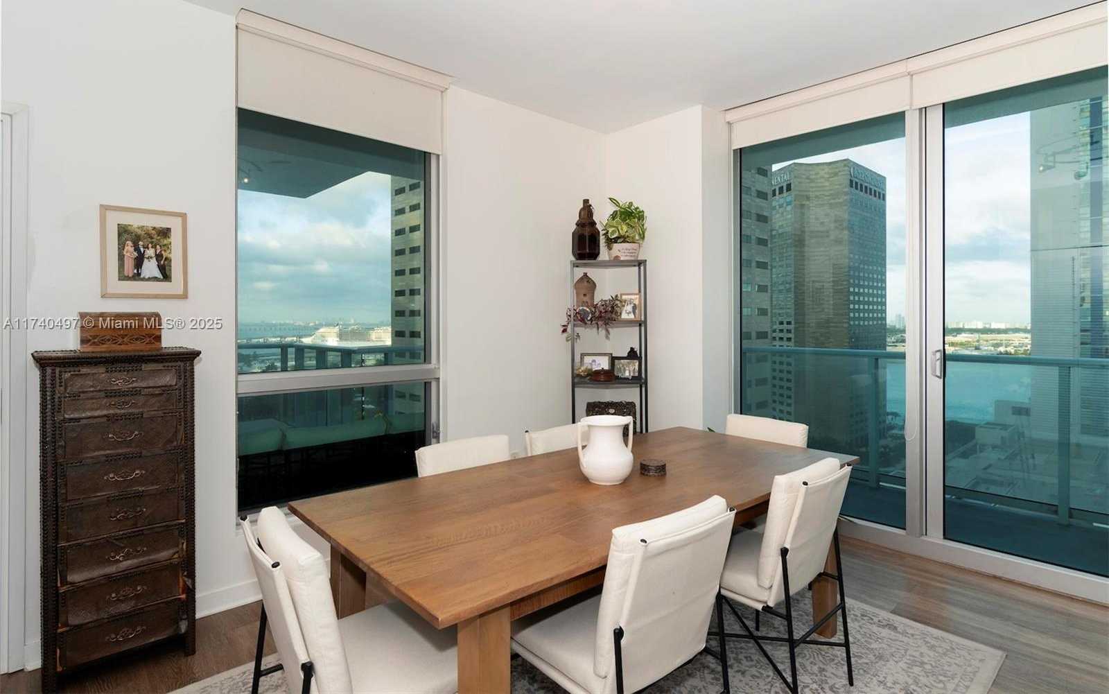 Small Image of 300 SOUTH BISCAYNE BLVD #T-1716, Miami Number 11
