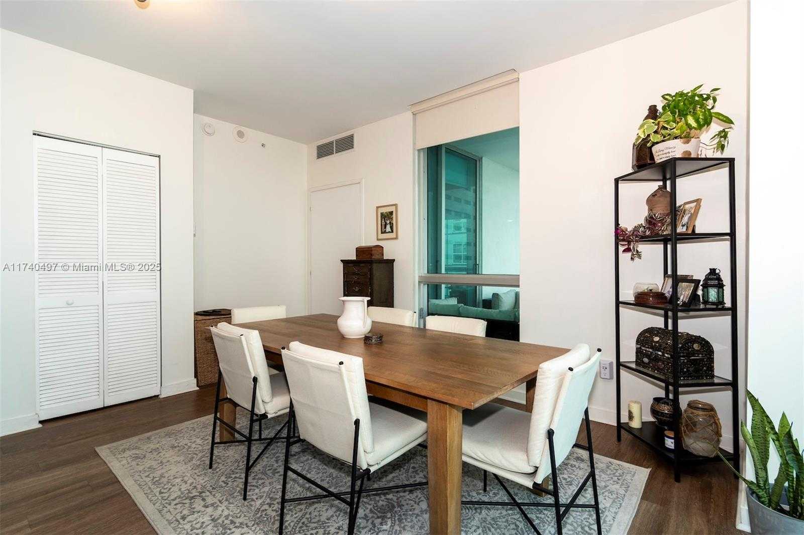 Small Image of 300 SOUTH BISCAYNE BLVD #T-1716, Miami Number 13