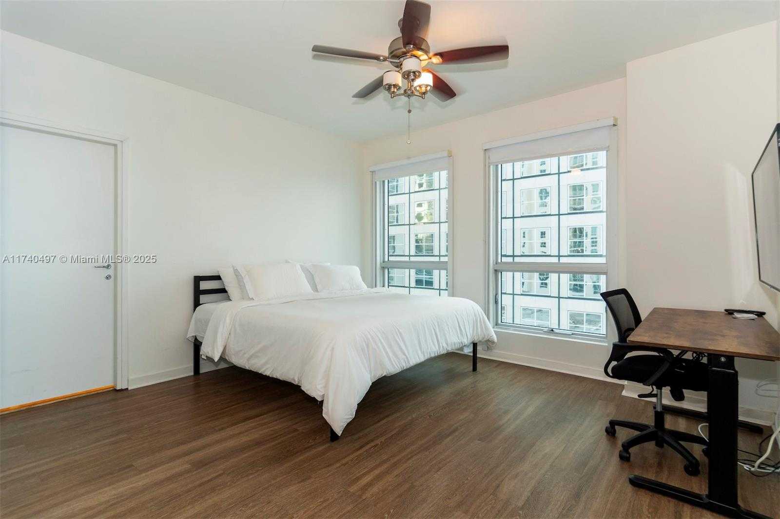 Small Image of 300 SOUTH BISCAYNE BLVD #T-1716, Miami Number 19