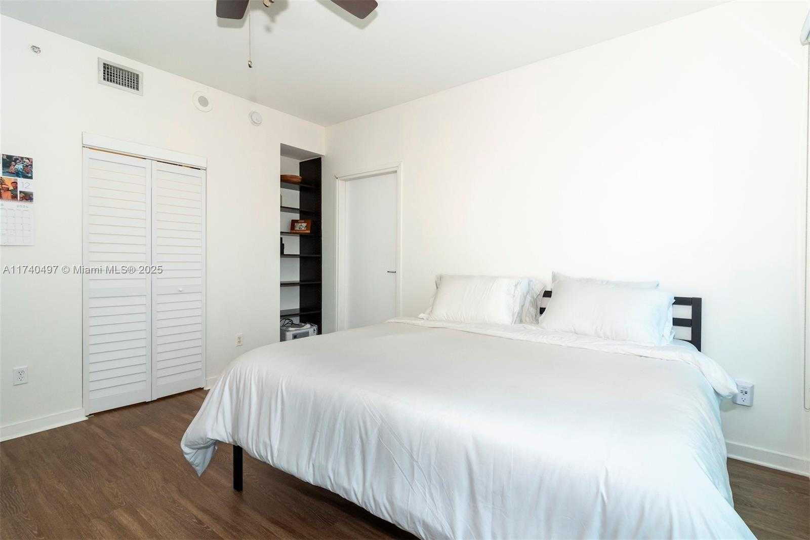 Small Image of 300 SOUTH BISCAYNE BLVD #T-1716, Miami Number 22