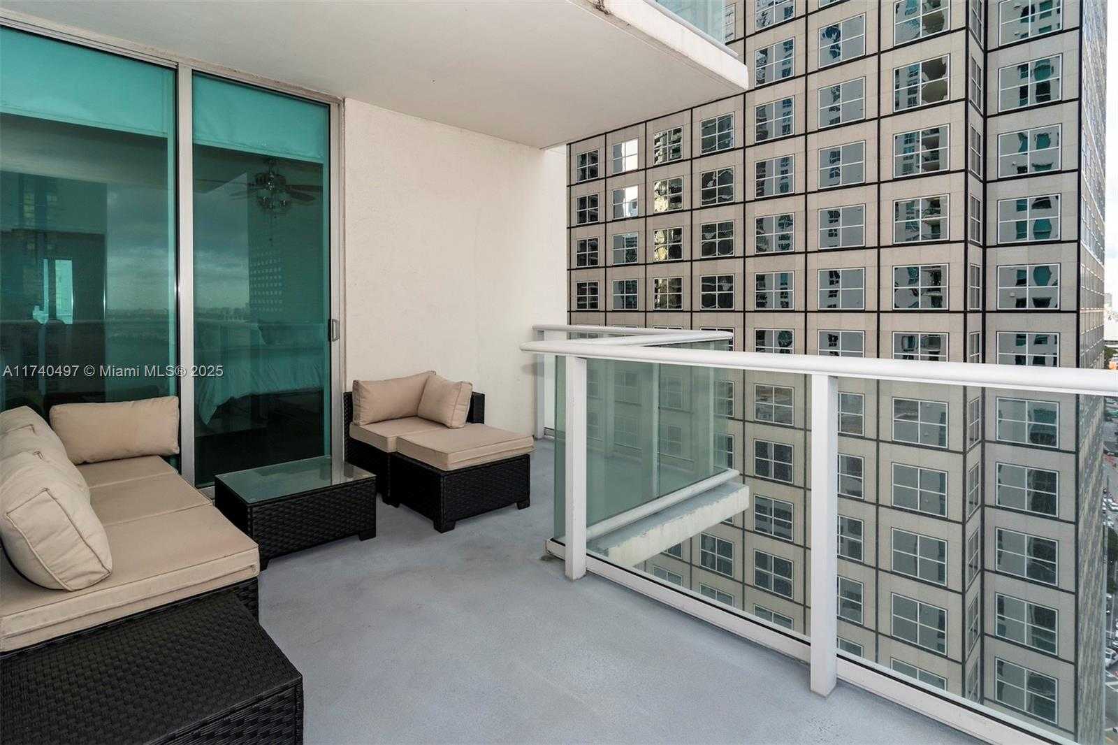 Small Image of 300 SOUTH BISCAYNE BLVD #T-1716, Miami Number 4