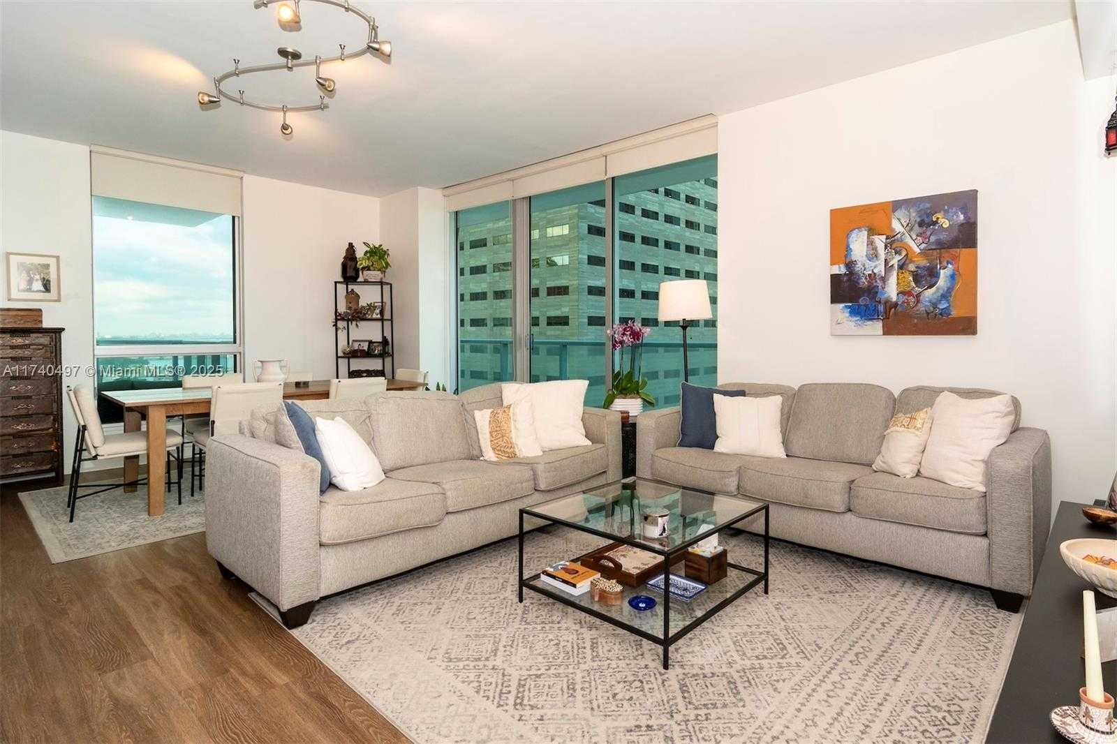 Small Image of 300 SOUTH BISCAYNE BLVD #T-1716, Miami Number 9