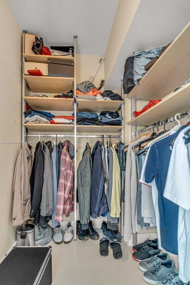 Small Image of 1331 BRICKELL BAY DR #1007, Miami Number 18