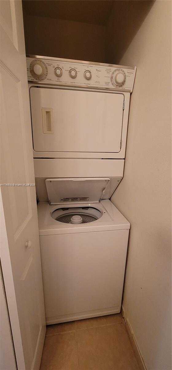 Small Image of 3001 NORTH EAST 185TH ST #428, Aventura Number 12