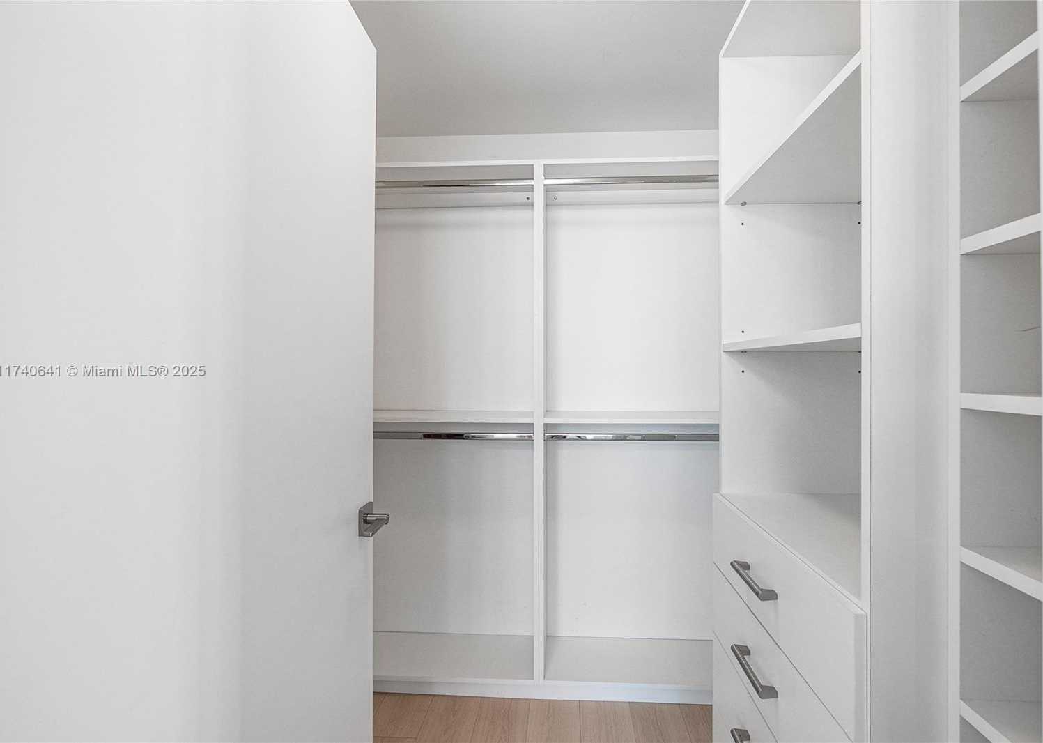 Small Image of 1 COLLINS AVE #304, Miami Beach Number 20