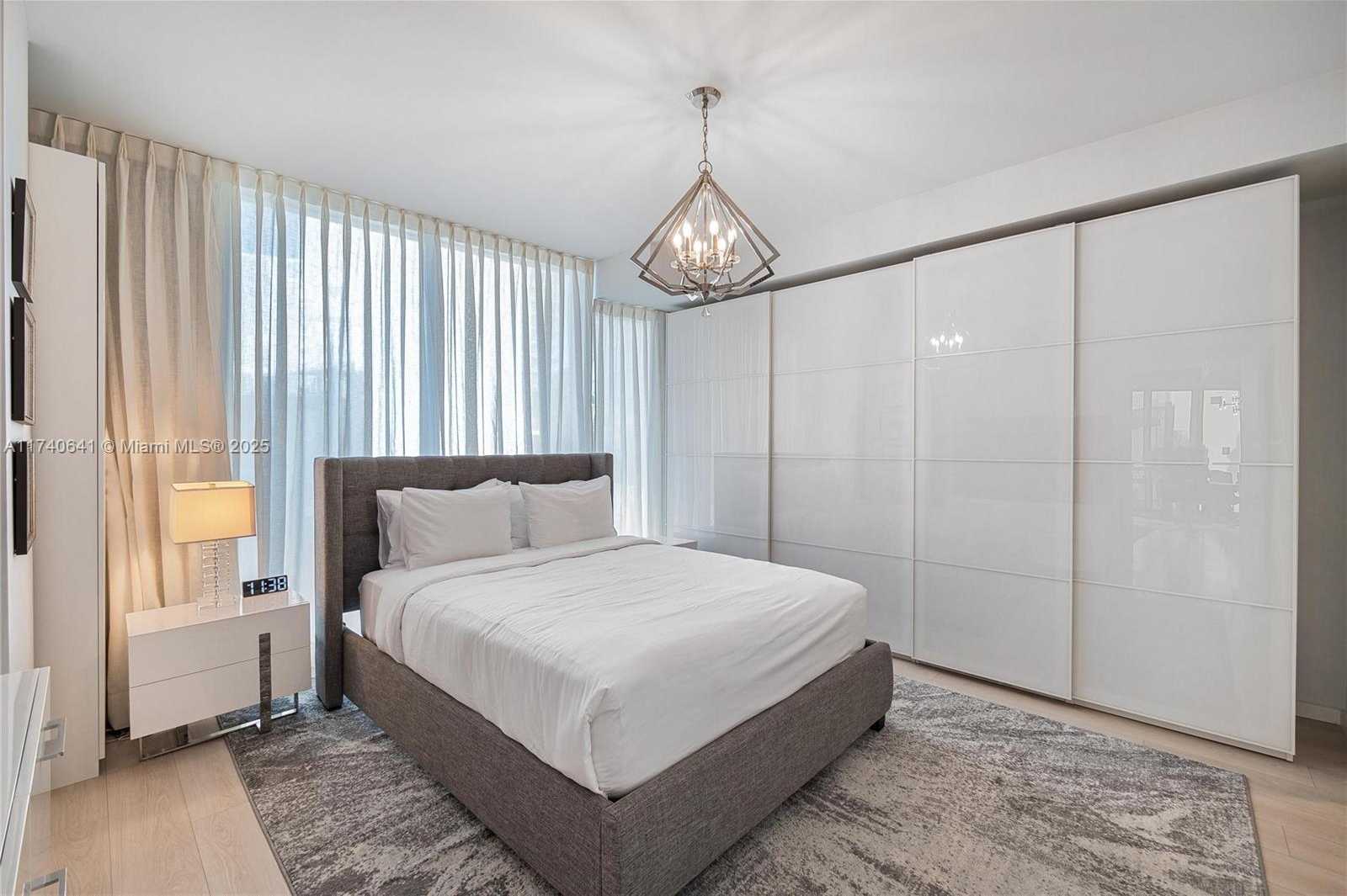 Small Image of 1 COLLINS AVE #304, Miami Beach Number 22
