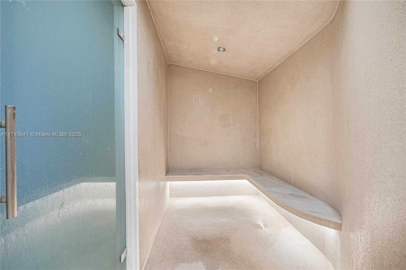 Small Image of 1 COLLINS AVE #304, Miami Beach Number 28