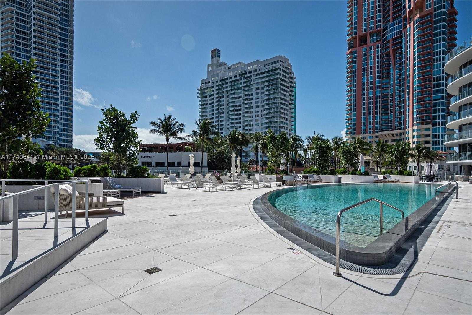 Small Image of 1 COLLINS AVE #304, Miami Beach Number 29
