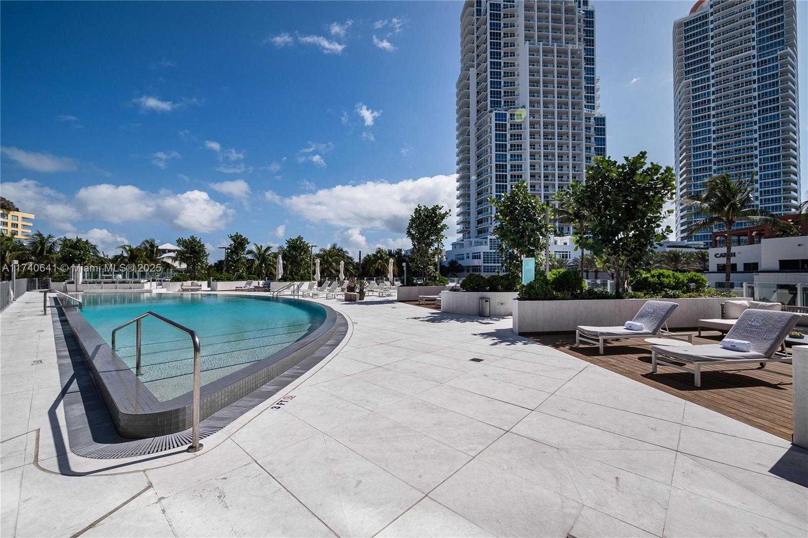 Small Image of 1 COLLINS AVE #304, Miami Beach Number 30