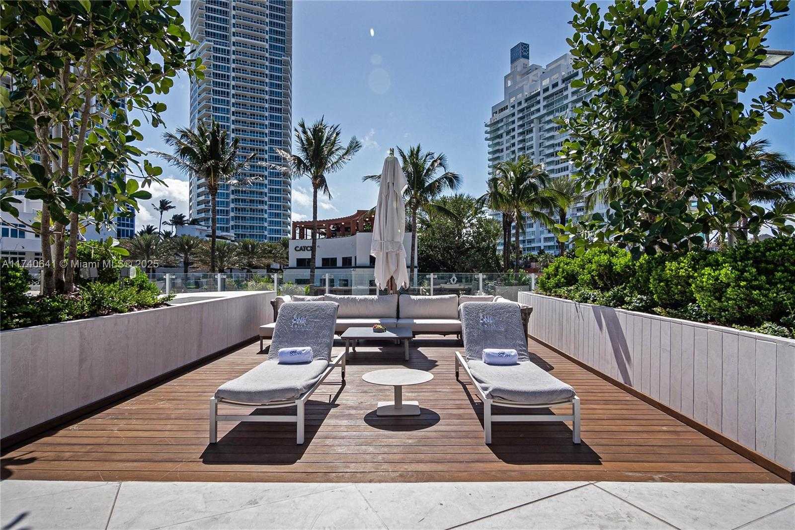 Small Image of 1 COLLINS AVE #304, Miami Beach Number 31