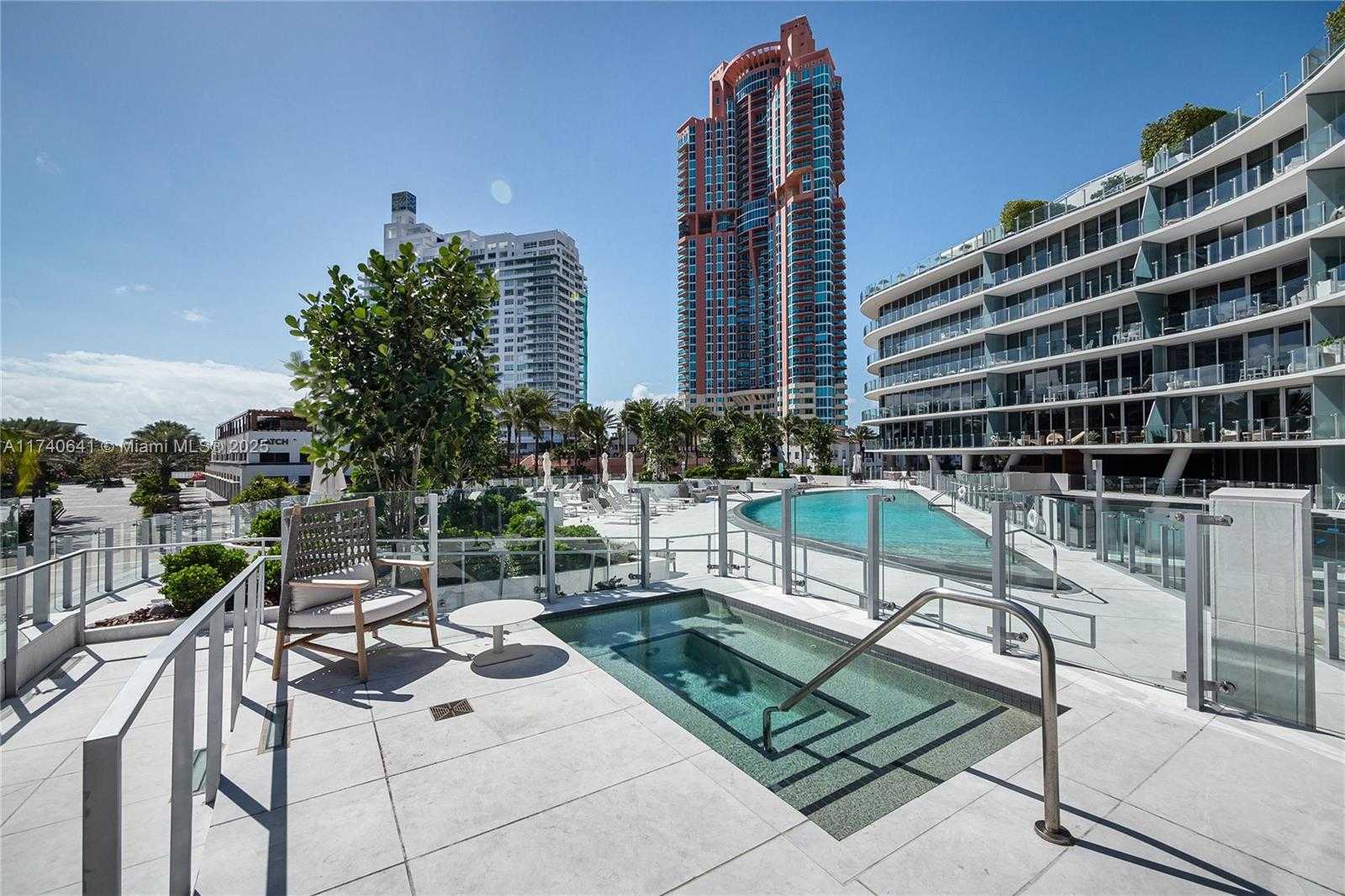 Small Image of 1 COLLINS AVE #304, Miami Beach Number 32