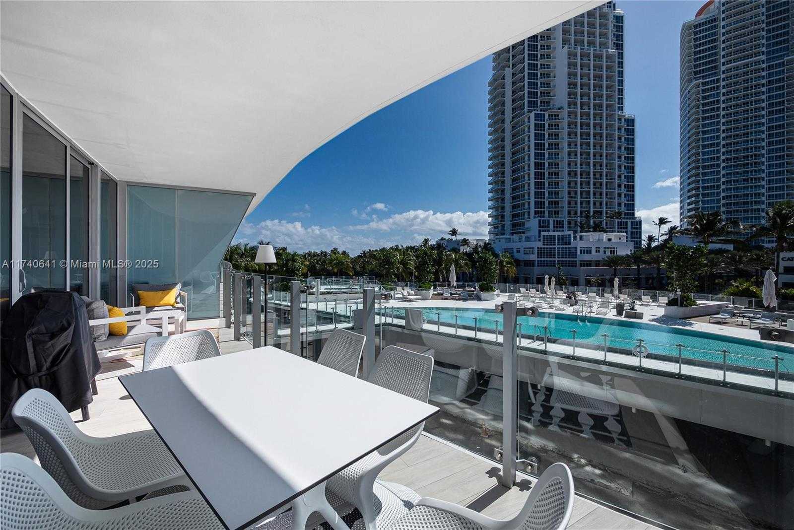 Small Image of 1 COLLINS AVE #304, Miami Beach Number 9