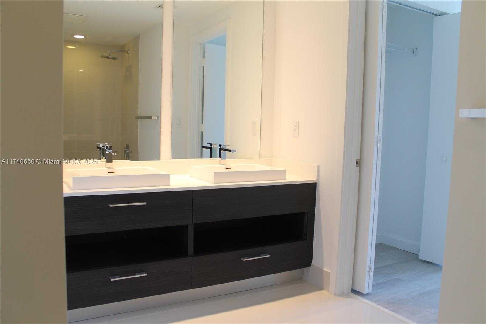 Small Image of 45 SOUTH WEST 9TH ST #2009, Miami Number 16
