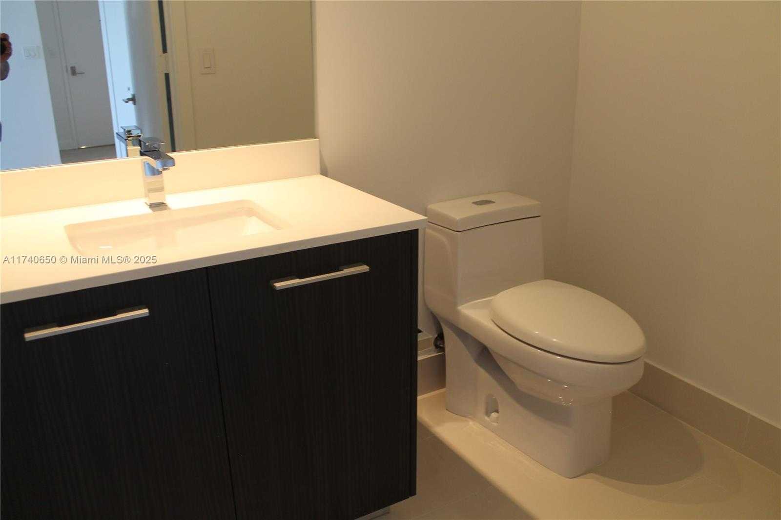 Small Image of 45 SOUTH WEST 9TH ST #2009, Miami Number 23