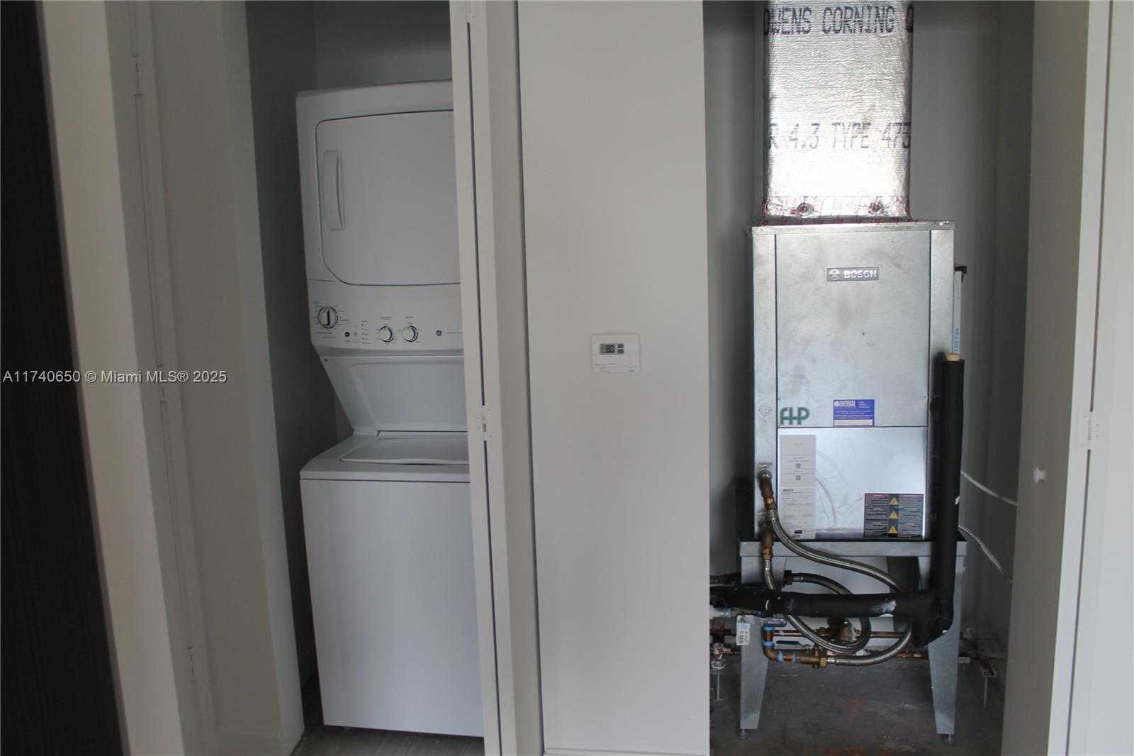 Small Image of 45 SOUTH WEST 9TH ST #2009, Miami Number 27