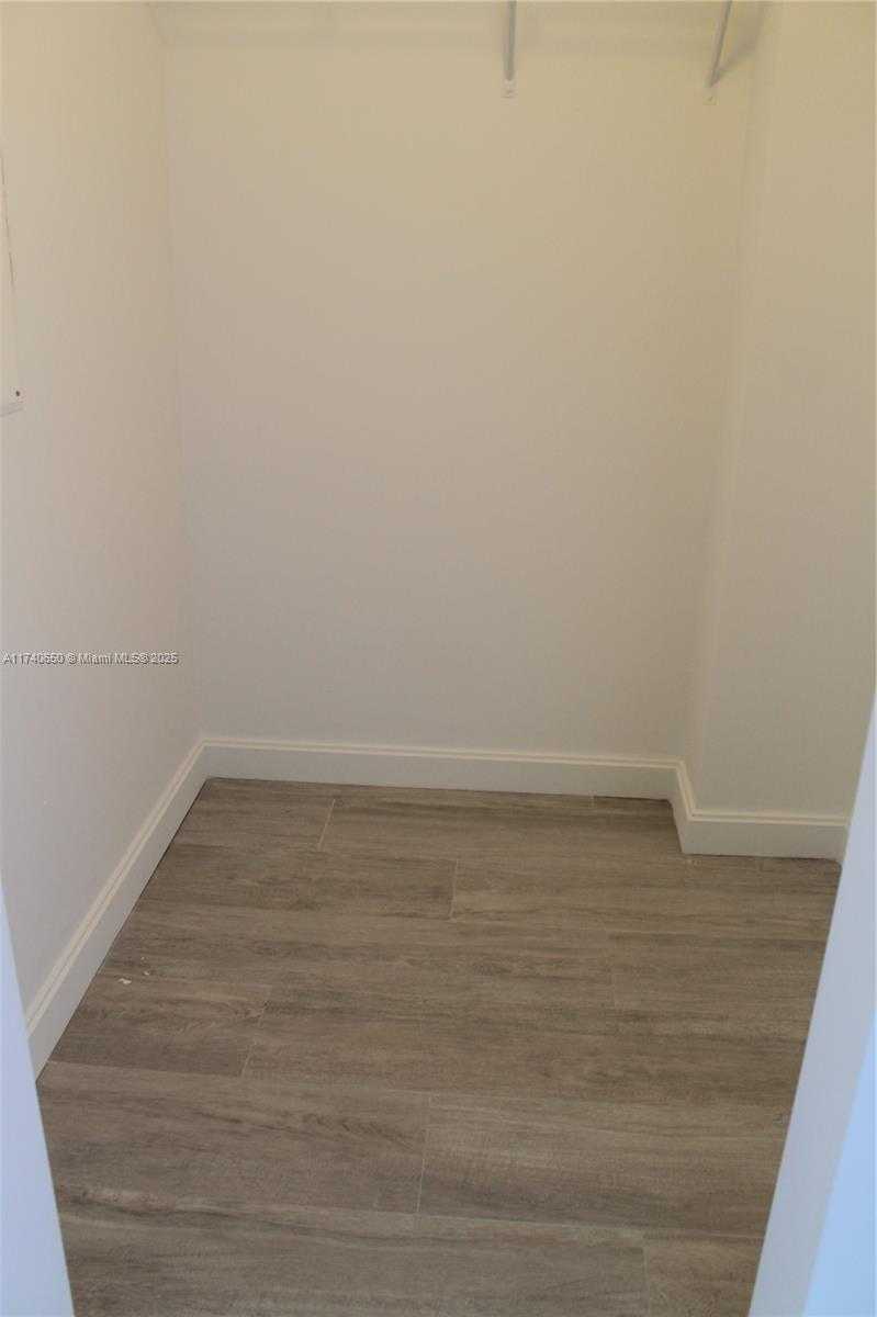 Small Image of 45 SOUTH WEST 9TH ST #2009, Miami Number 28