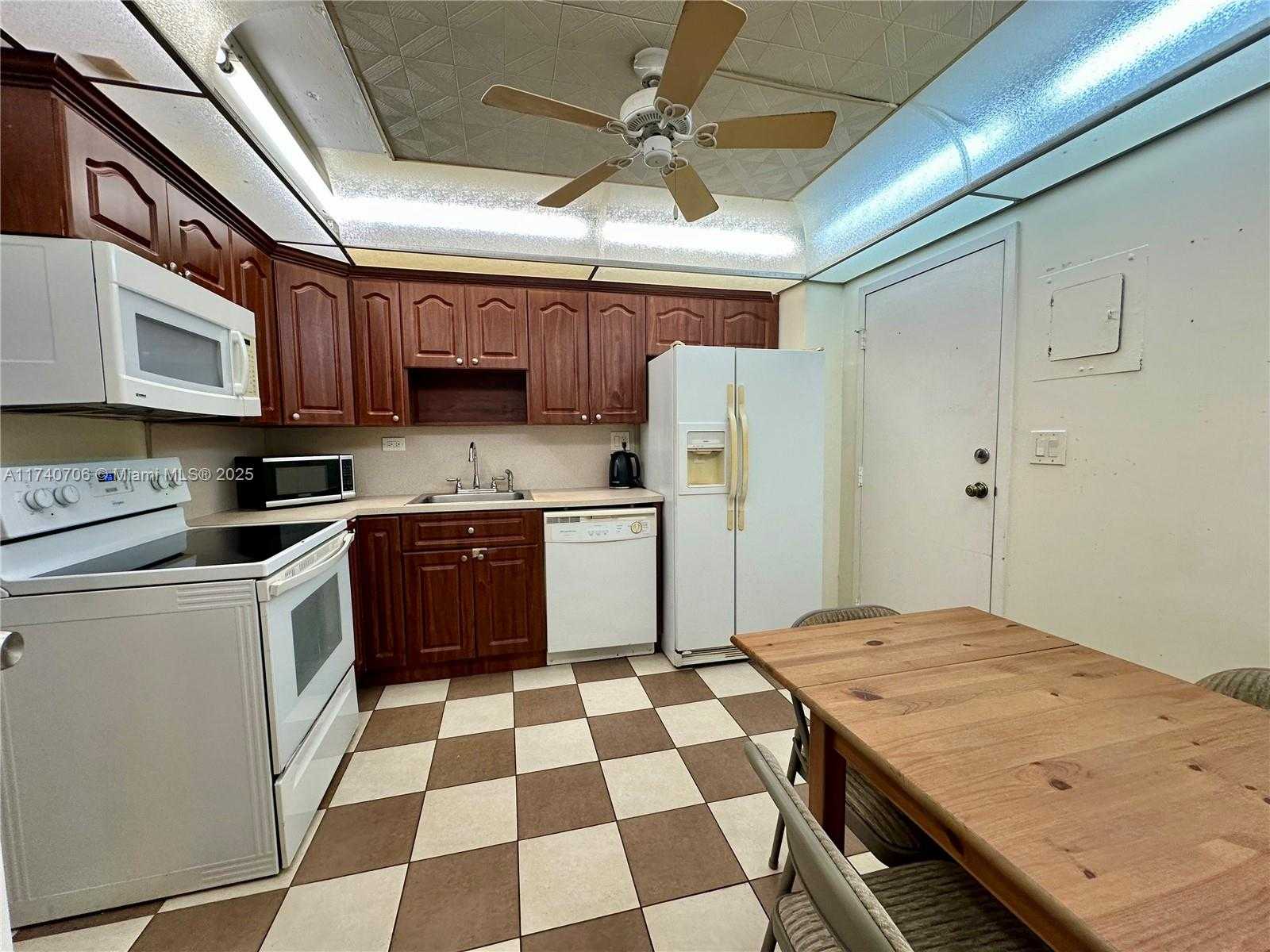 Small Image of 250 174TH ST #709, Sunny Isles Beach Number 4