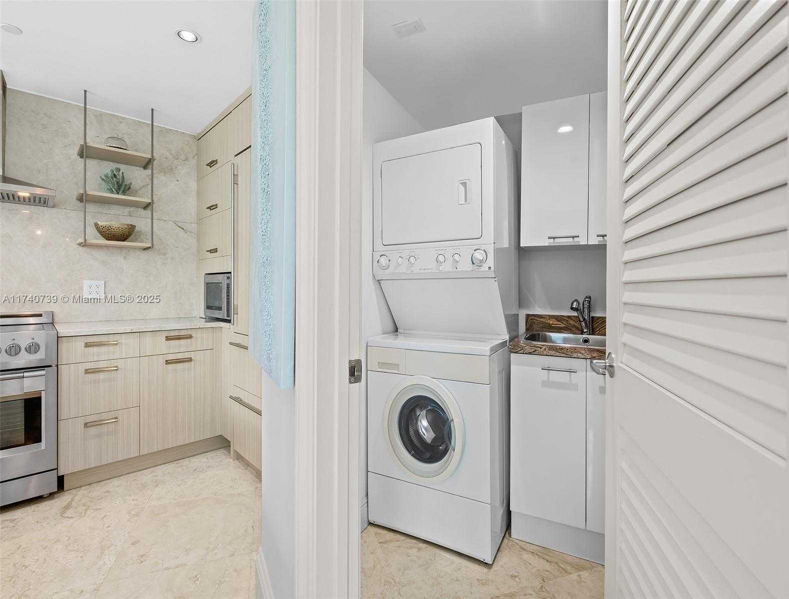 Small Image of 1200 HOLIDAY DR #208, Fort Lauderdale Number 12