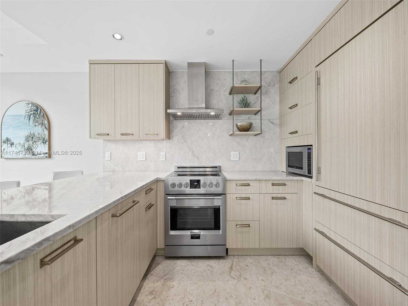 Small Image of 1200 HOLIDAY DR #208, Fort Lauderdale Number 3
