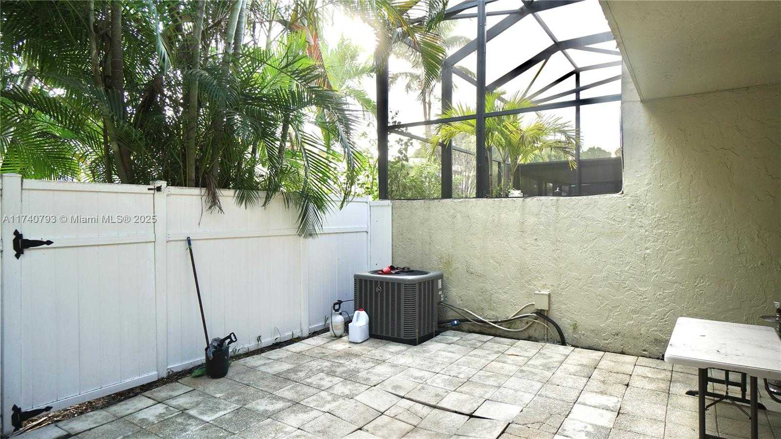 Small Image of 741 EAST COCO PLUM CIR #2, Plantation Number 18