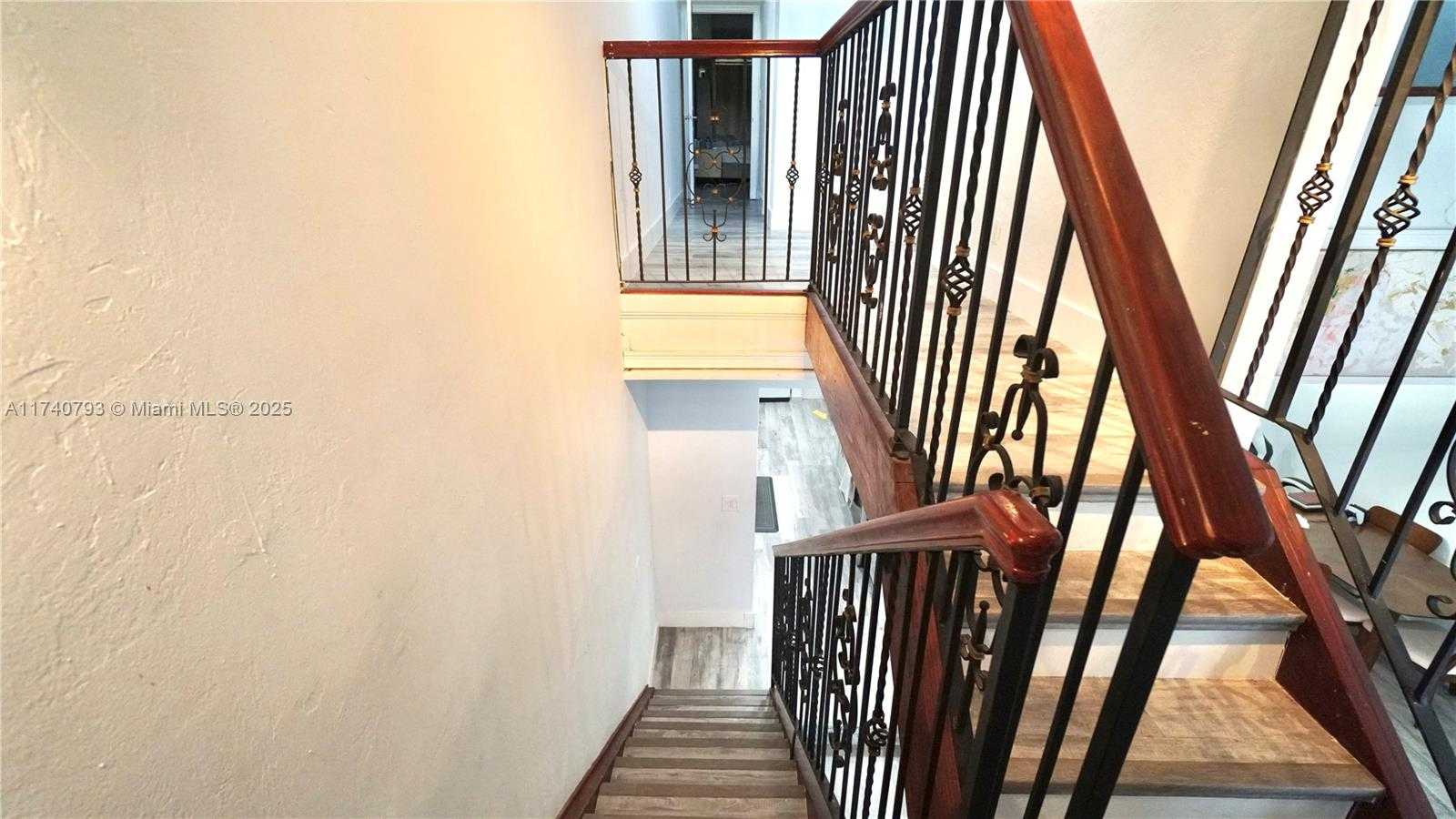 Small Image of 741 EAST COCO PLUM CIR #2, Plantation Number 26