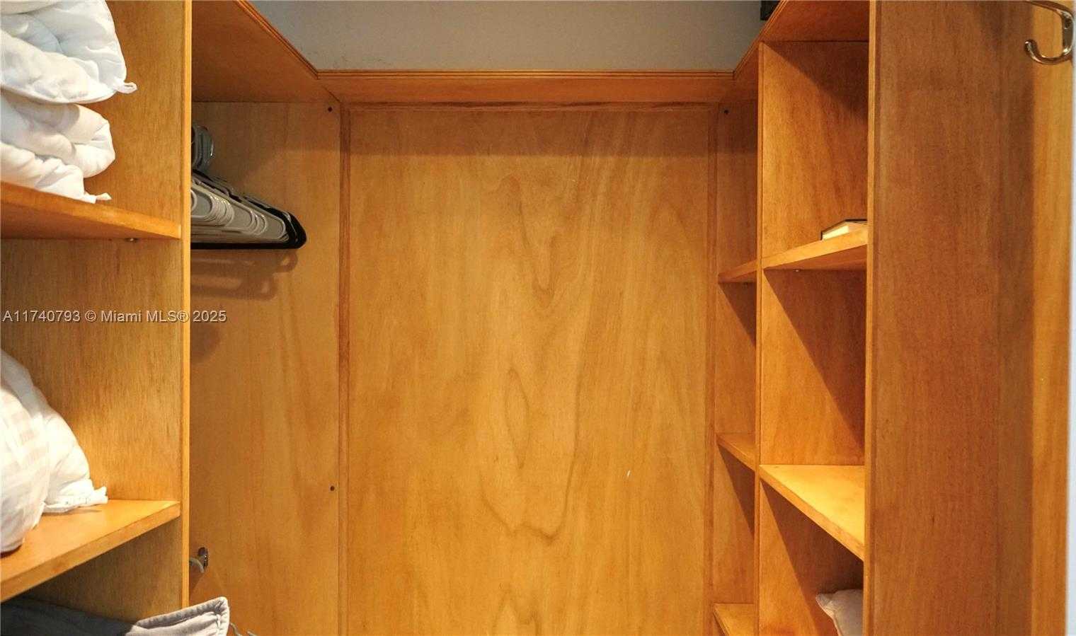 Small Image of 741 EAST COCO PLUM CIR #2, Plantation Number 30