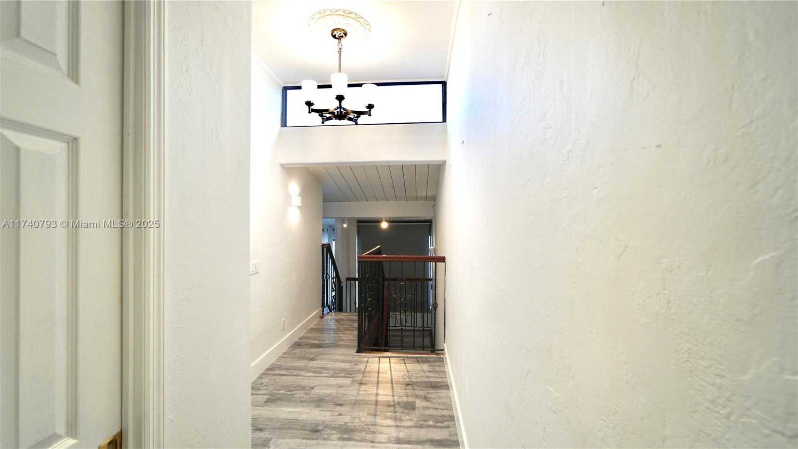Small Image of 741 EAST COCO PLUM CIR #2, Plantation Number 33