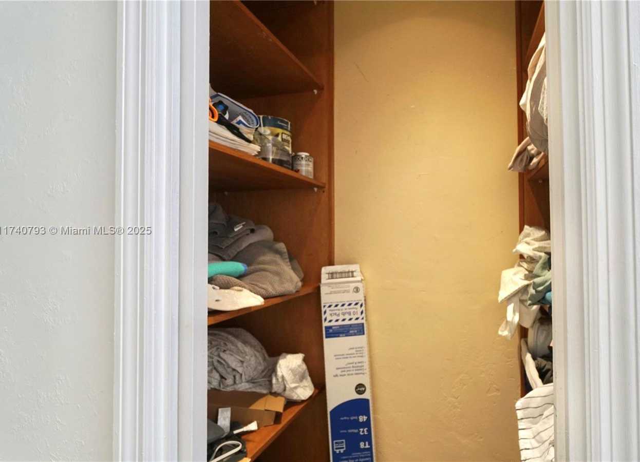 Small Image of 741 EAST COCO PLUM CIR #2, Plantation Number 35