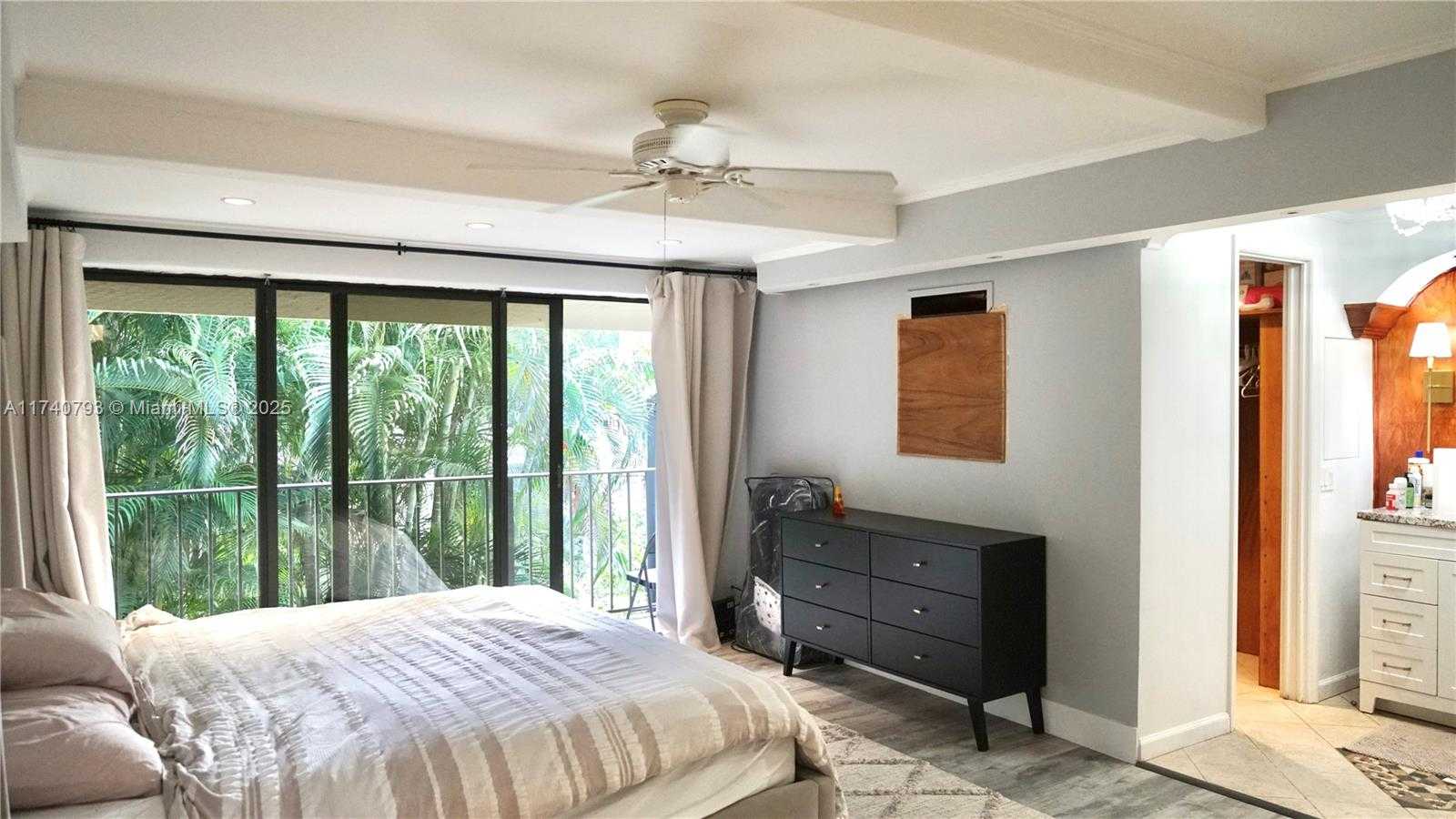 Small Image of 741 EAST COCO PLUM CIR #2, Plantation Number 36