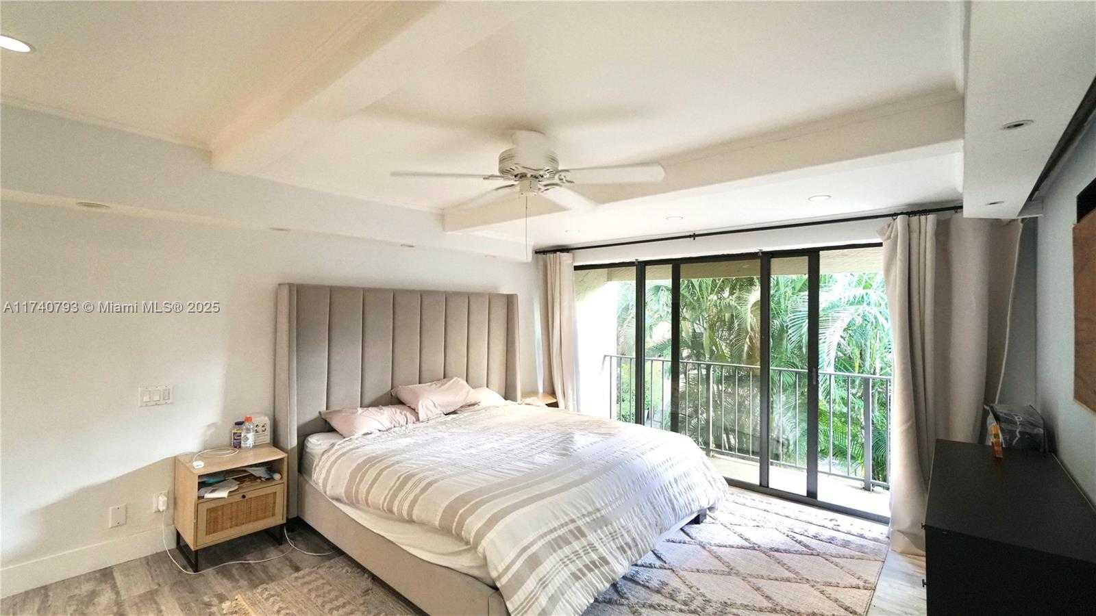 Small Image of 741 EAST COCO PLUM CIR #2, Plantation Number 37