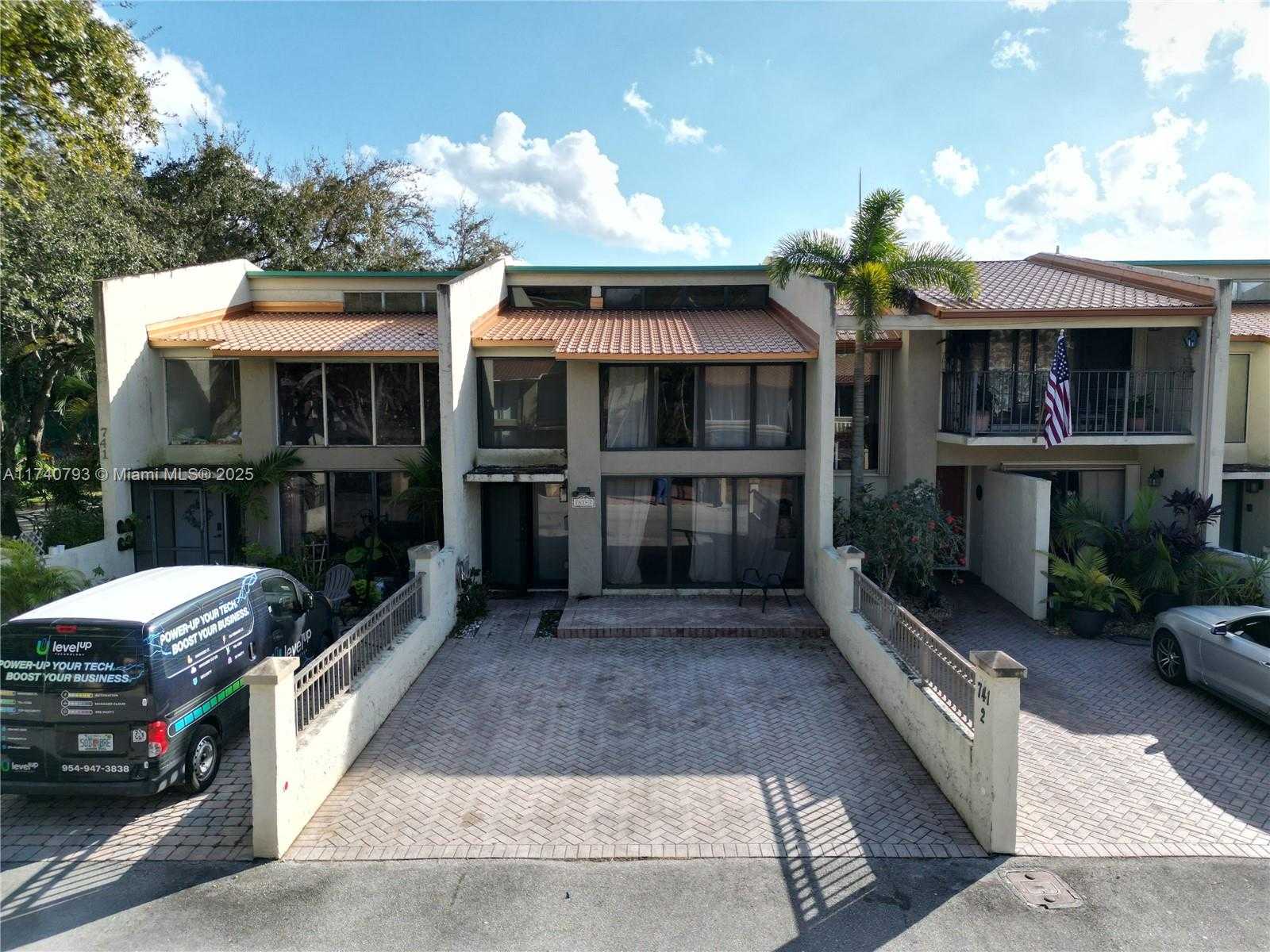 Small Image of 741 EAST COCO PLUM CIR #2, Plantation Number 56