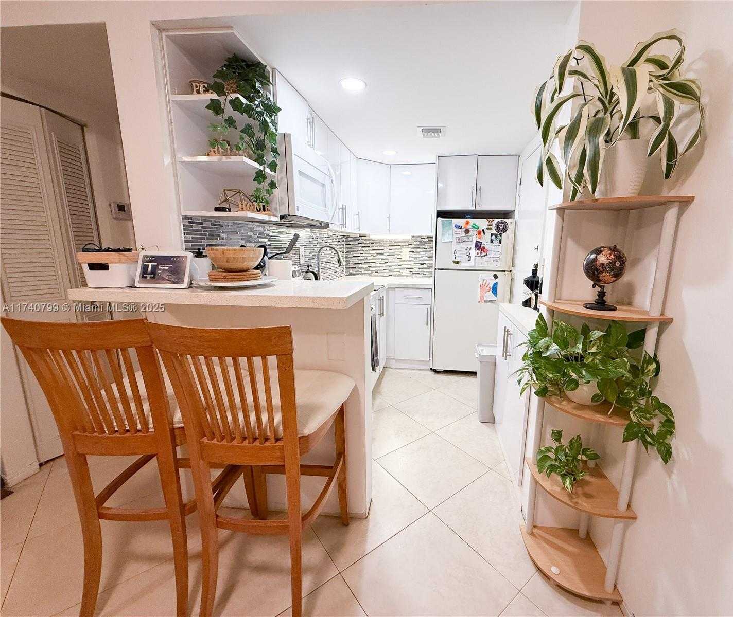 Small Image of 3550 NORTH WEST 8TH AVE #513, Pompano Beach Number 2