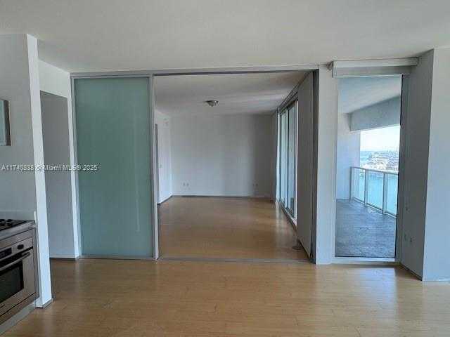Small Image of 1040 BISCAYNE BLVD #3008, Miami Number 3