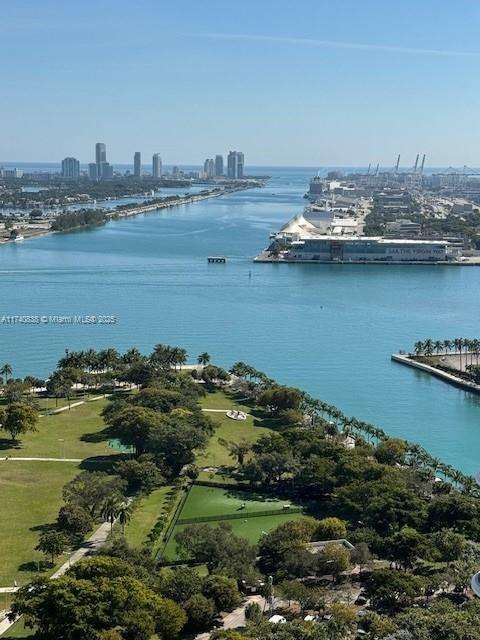 Small Image of 1040 BISCAYNE BLVD #3008, Miami Number 6