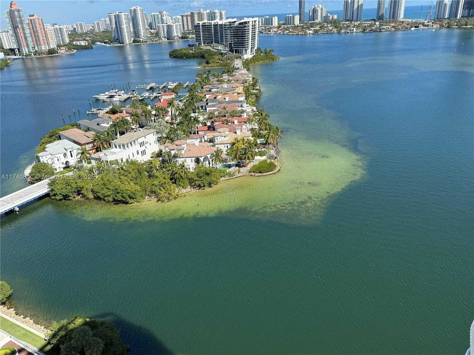 Small Image of 3000 ISLAND BL #2504, Aventura Number 13
