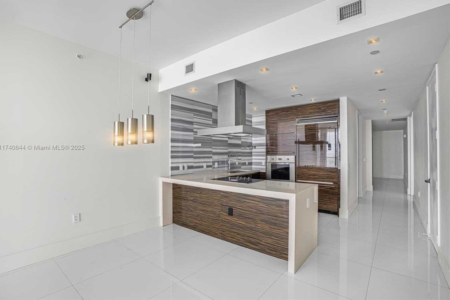 Small Image of 1100 BISCAYNE BLVD #4404, Miami Number 12