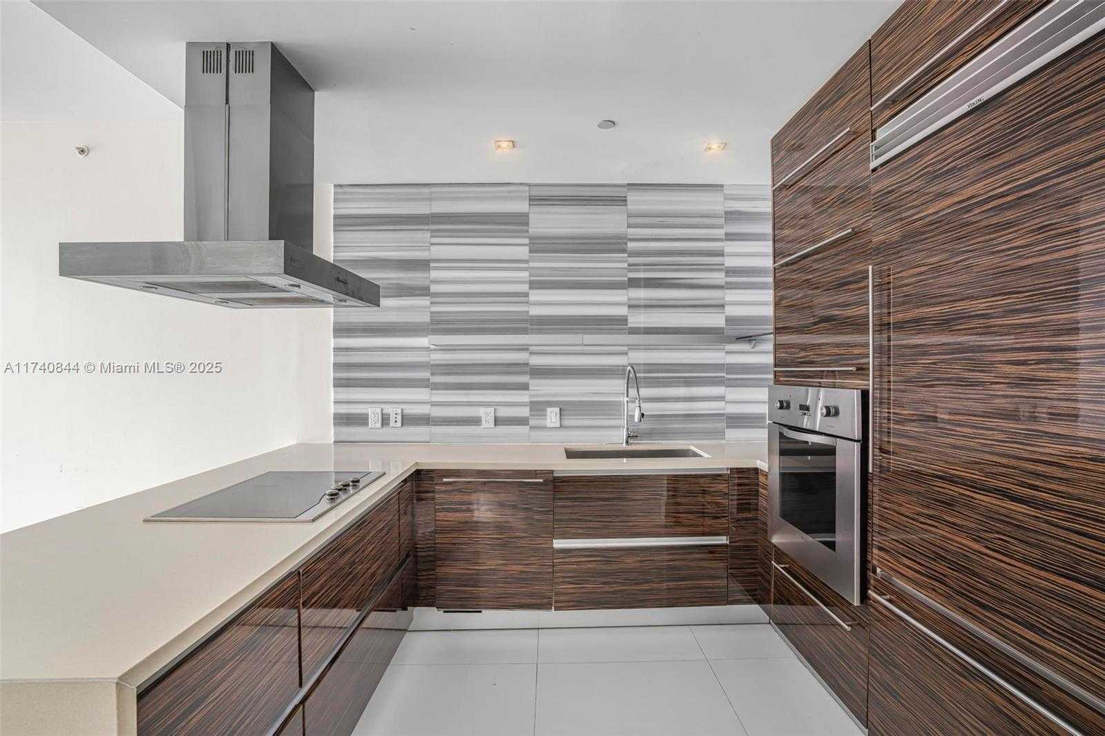 Small Image of 1100 BISCAYNE BLVD #4404, Miami Number 14