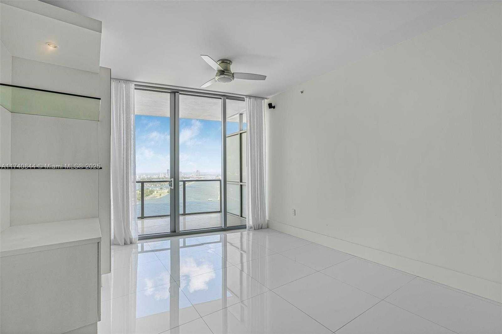 Small Image of 1100 BISCAYNE BLVD #4404, Miami Number 16