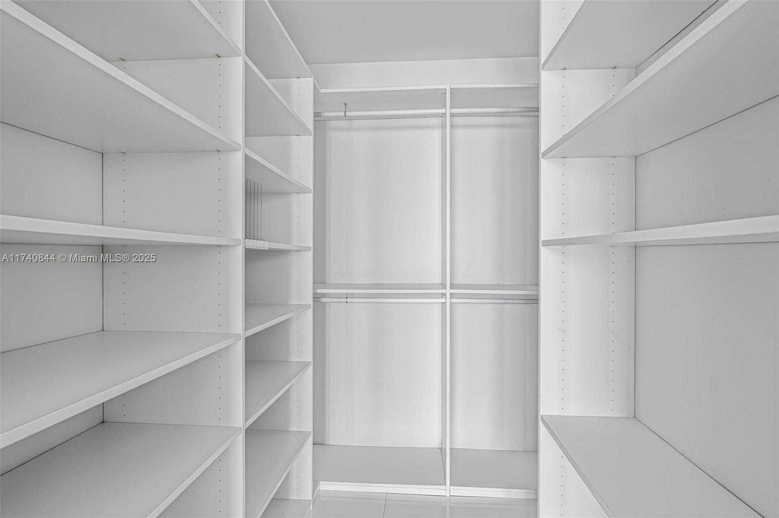 Small Image of 1100 BISCAYNE BLVD #4404, Miami Number 23