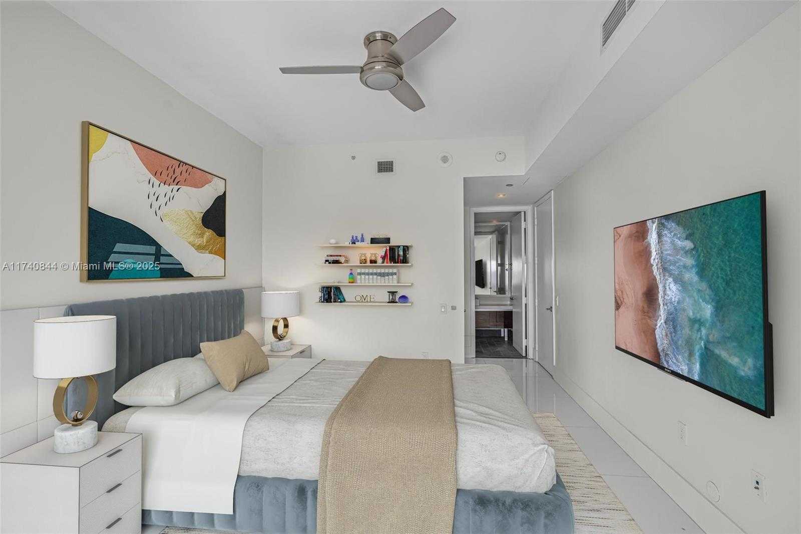 Small Image of 1100 BISCAYNE BLVD #4404, Miami Number 25